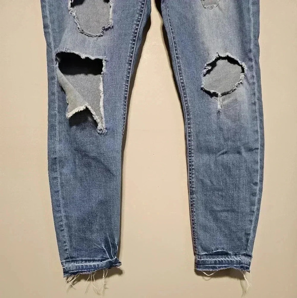 Aero High Rise Cheeky Jegging Women’s Size 12 Distressed Denim Jeans Blue - Picture 8 of 8